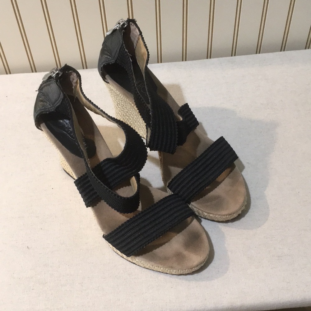 Cross cross wedge
